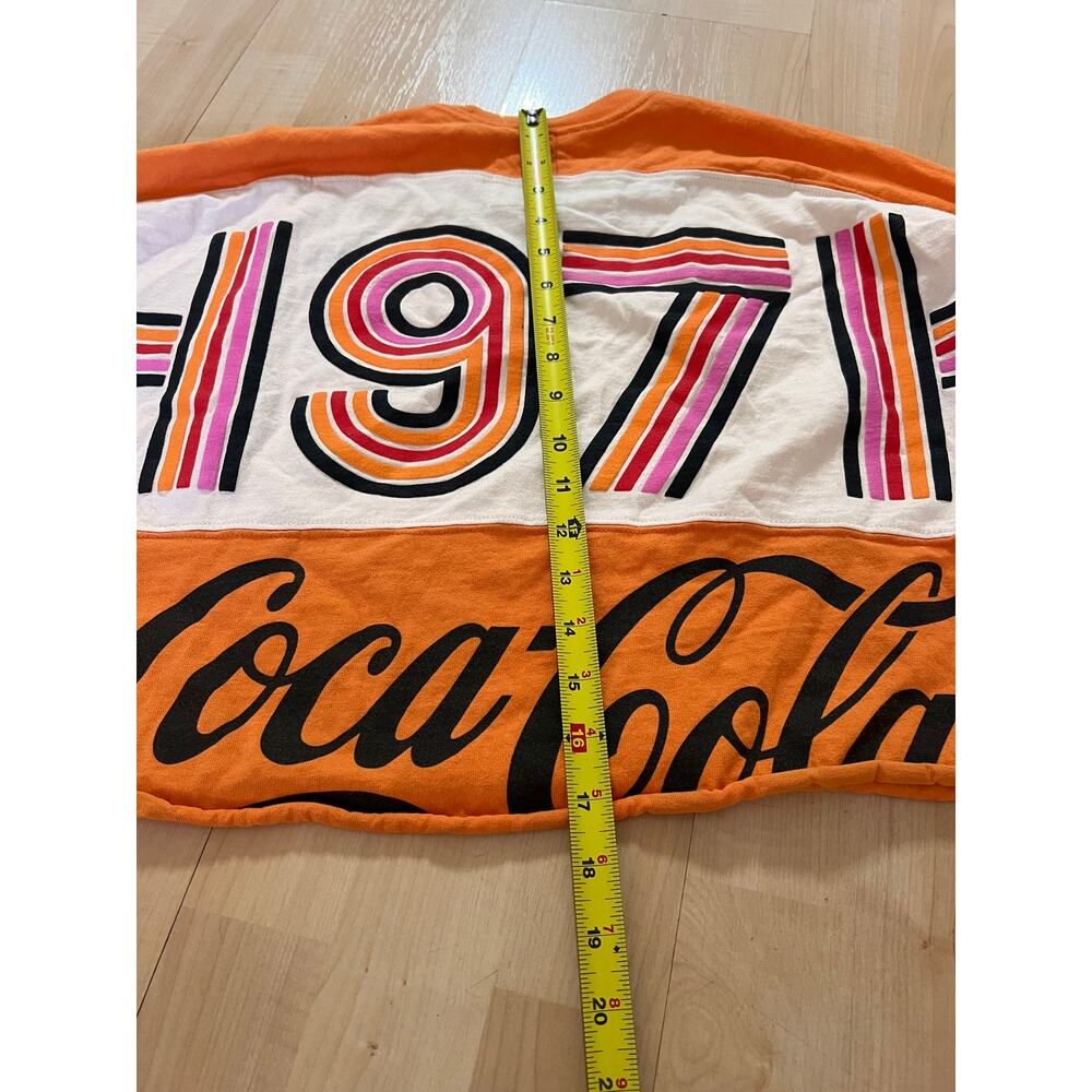 Spirit Jersey Coca-Cola 1971 Cropped Sweatshirt Small Orange Retro Graphic Top - Picture 10 of 10